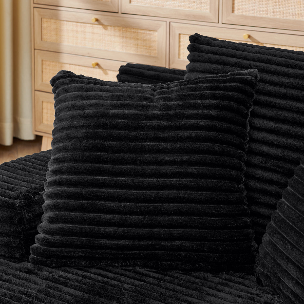 Single Lazy Sofa Lounge Chair, No Assembly Required, Made Of Velvet Fabric, Fluffy Modern Single Lounge Chair, Used For Indoor Living Rooms And Bedrooms-Black